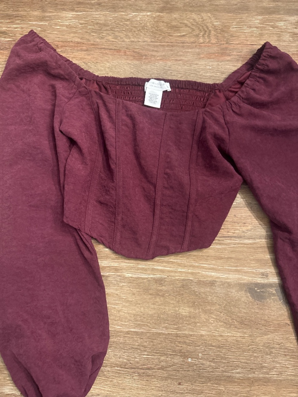 Wide, long sleeve crop top